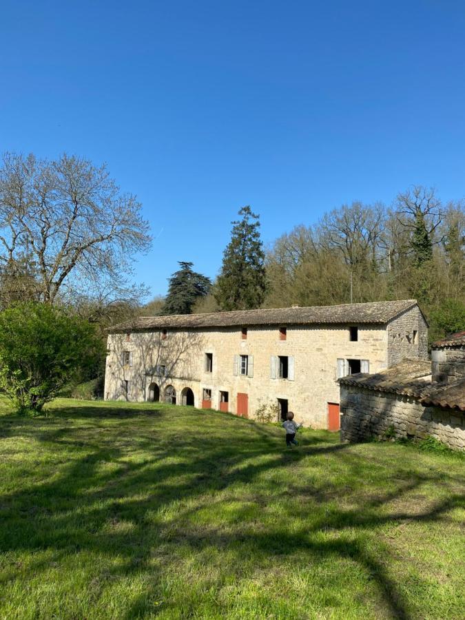 Chateau Des Loups - Les Pommiers Echire エクステリア 写真