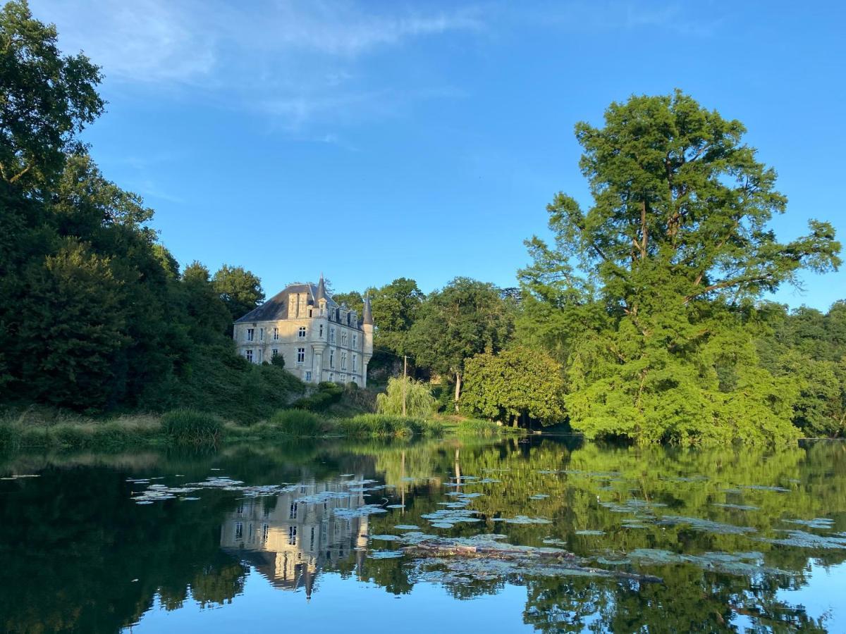 Chateau Des Loups - Les Pommiers Echire エクステリア 写真